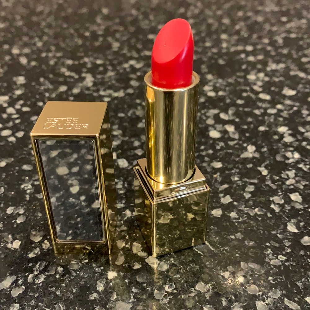 Estée Lauder Lipstick 💄 - Picture 1 of 1